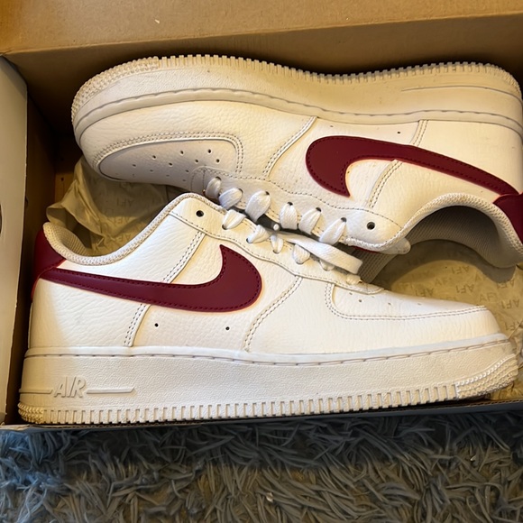 Women’s Nike Uptown - Picture 3 of 3